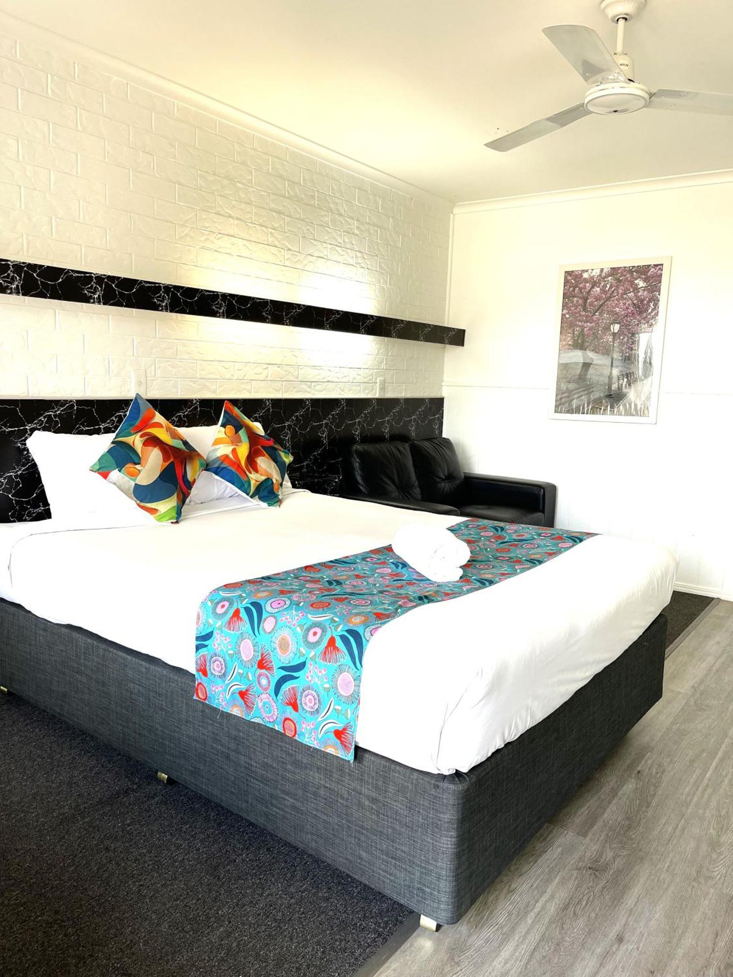 Jacaranda Place Motor Inn Toowoomba Exterior photo