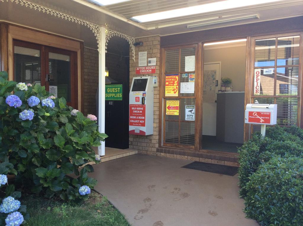 Jacaranda Place Motor Inn Toowoomba Exterior photo