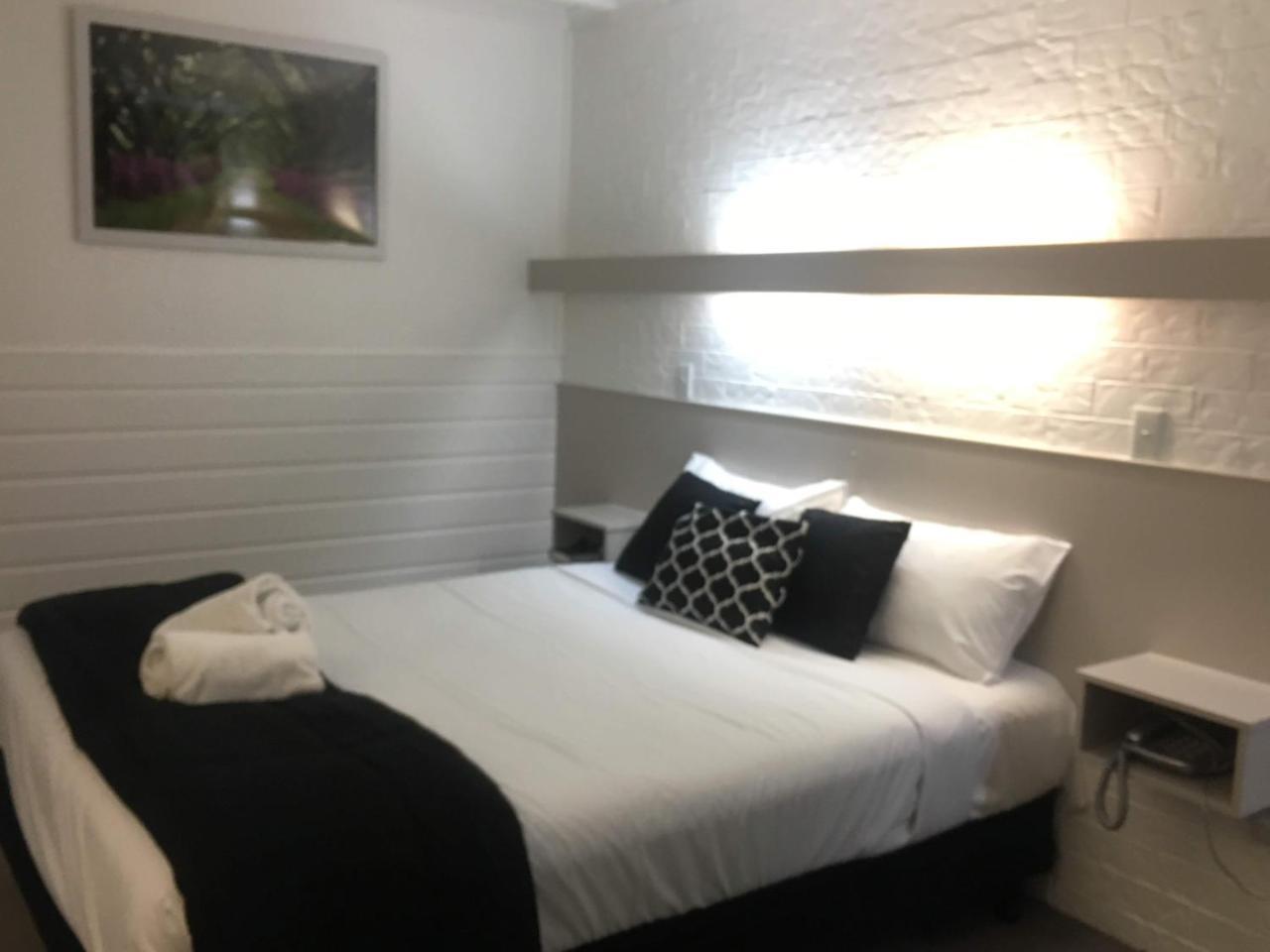 Jacaranda Place Motor Inn Toowoomba Exterior photo