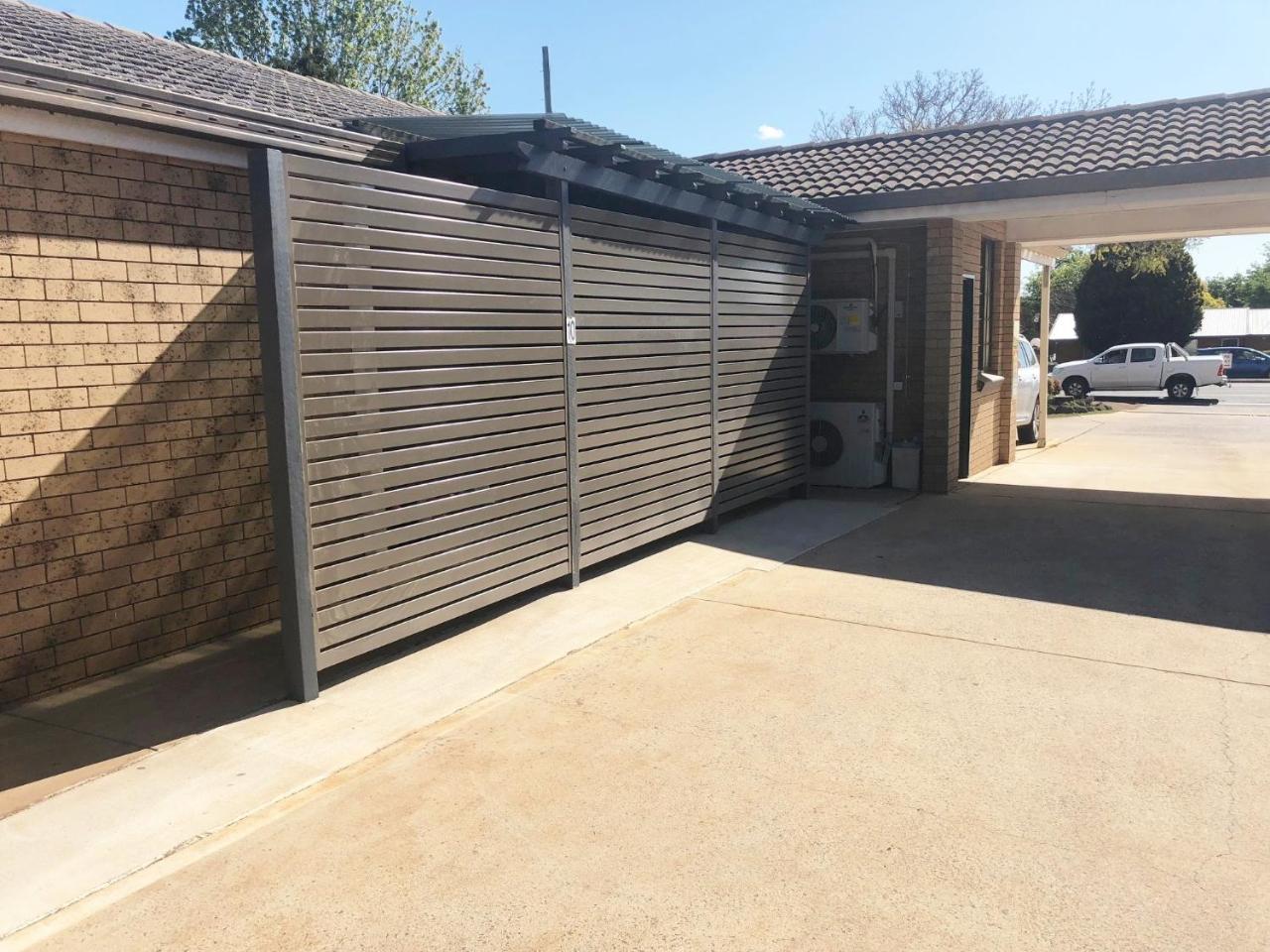 Jacaranda Place Motor Inn Toowoomba Exterior photo