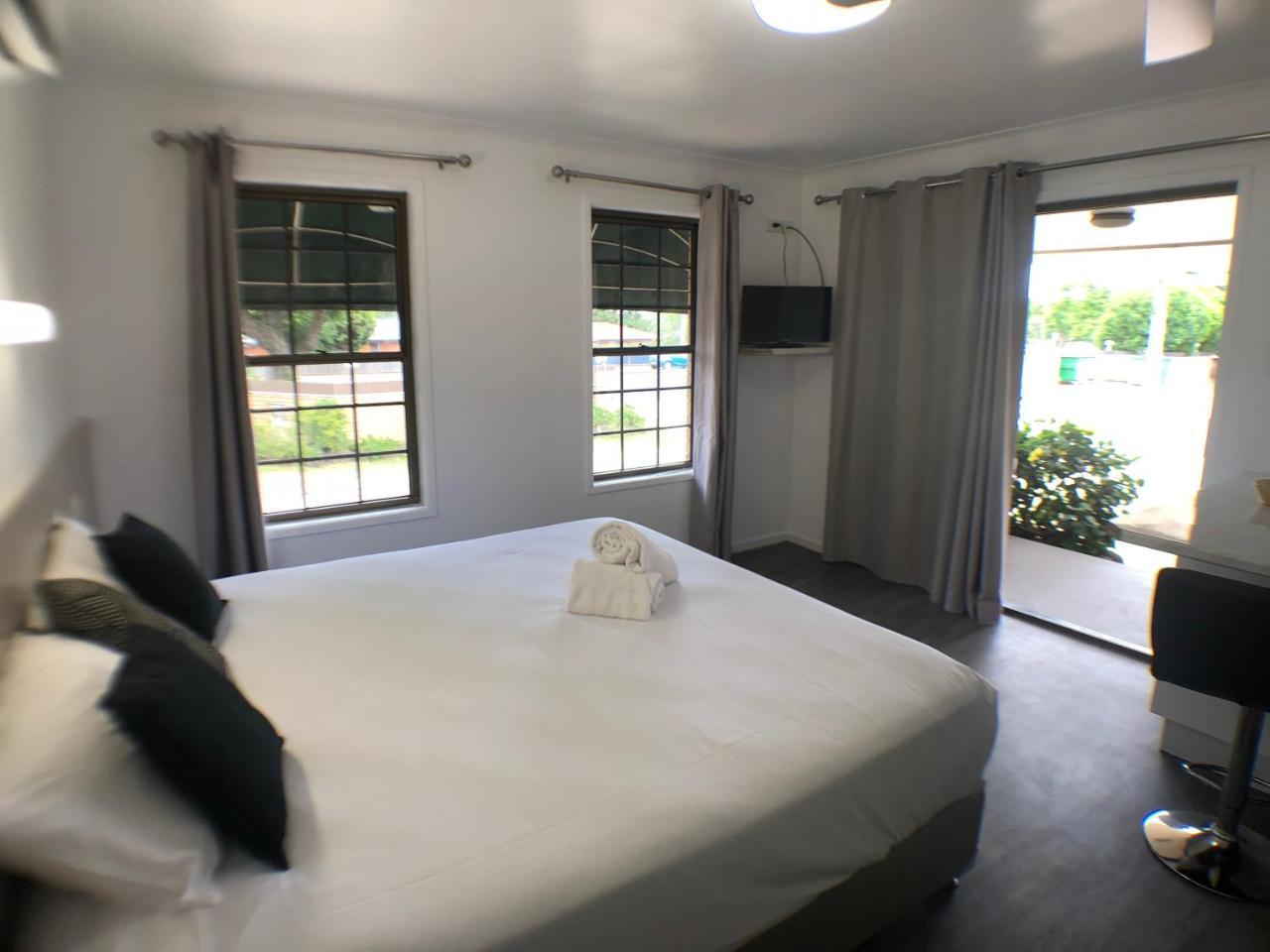 Jacaranda Place Motor Inn Toowoomba Exterior photo